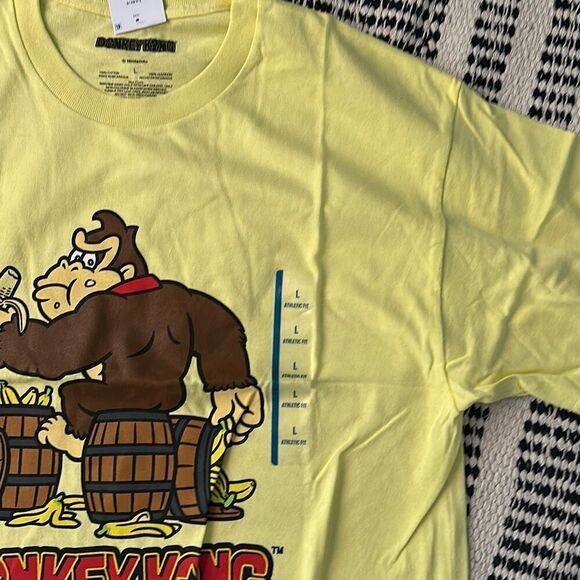 Donkey Kong Size Large Yellow Mens T Shirt NWT - Picture 5 of 7